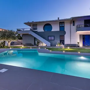 Teocrito Piscina & Mare Hébergement de vacances Avola