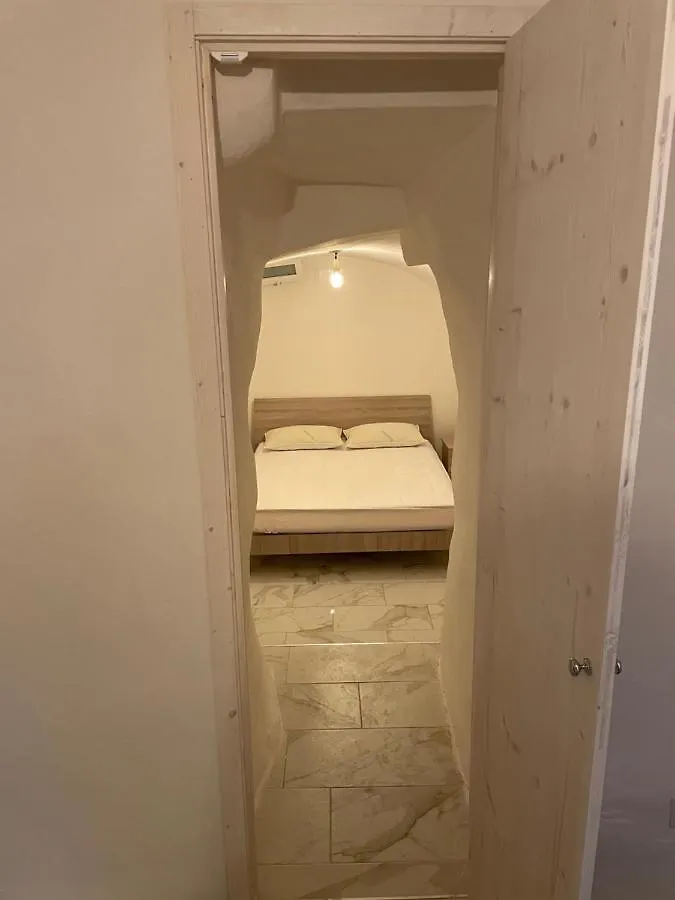Mory&Clary Cave Palese Airport Bed & Breakfast Bari